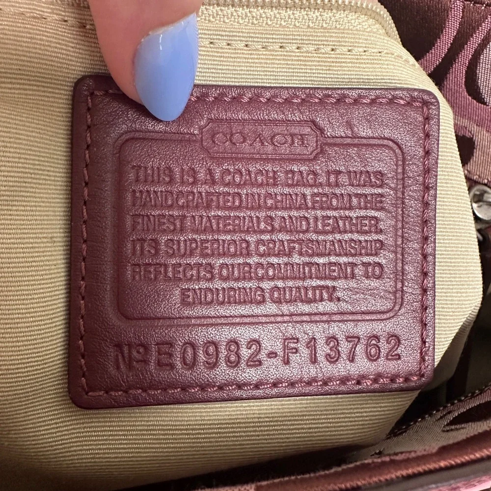 Vintage Coach Gallery Signature East West Tote Burgundy Patent Leather F13762 - Picture 15 of 16